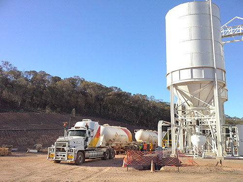 Pneumatic tanker with twin trailer set up unloading arrangement for the Glencore Xstrata project